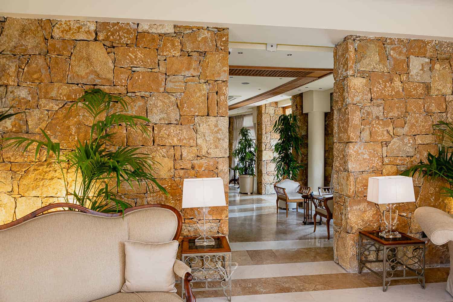 Hotel SANI Resort Greece - Hotel impression & experience - Luxury Hotel SANI Resort Greece - Hotel review and experience in mainland Greece - 800 rooms, 17 restaurants, 1500m beach,