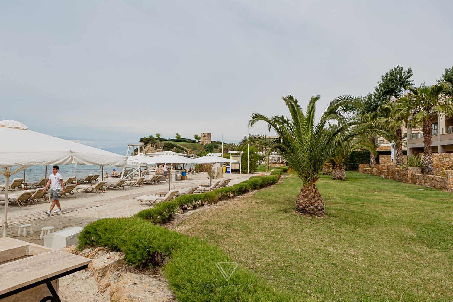 Hotel SANI Resort Greece - Hotel impression & experience - Luxury Hotel SANI Resort Greece - Hotel review and experience in mainland Greece - 800 rooms, 17 restaurants, 1500m beach,