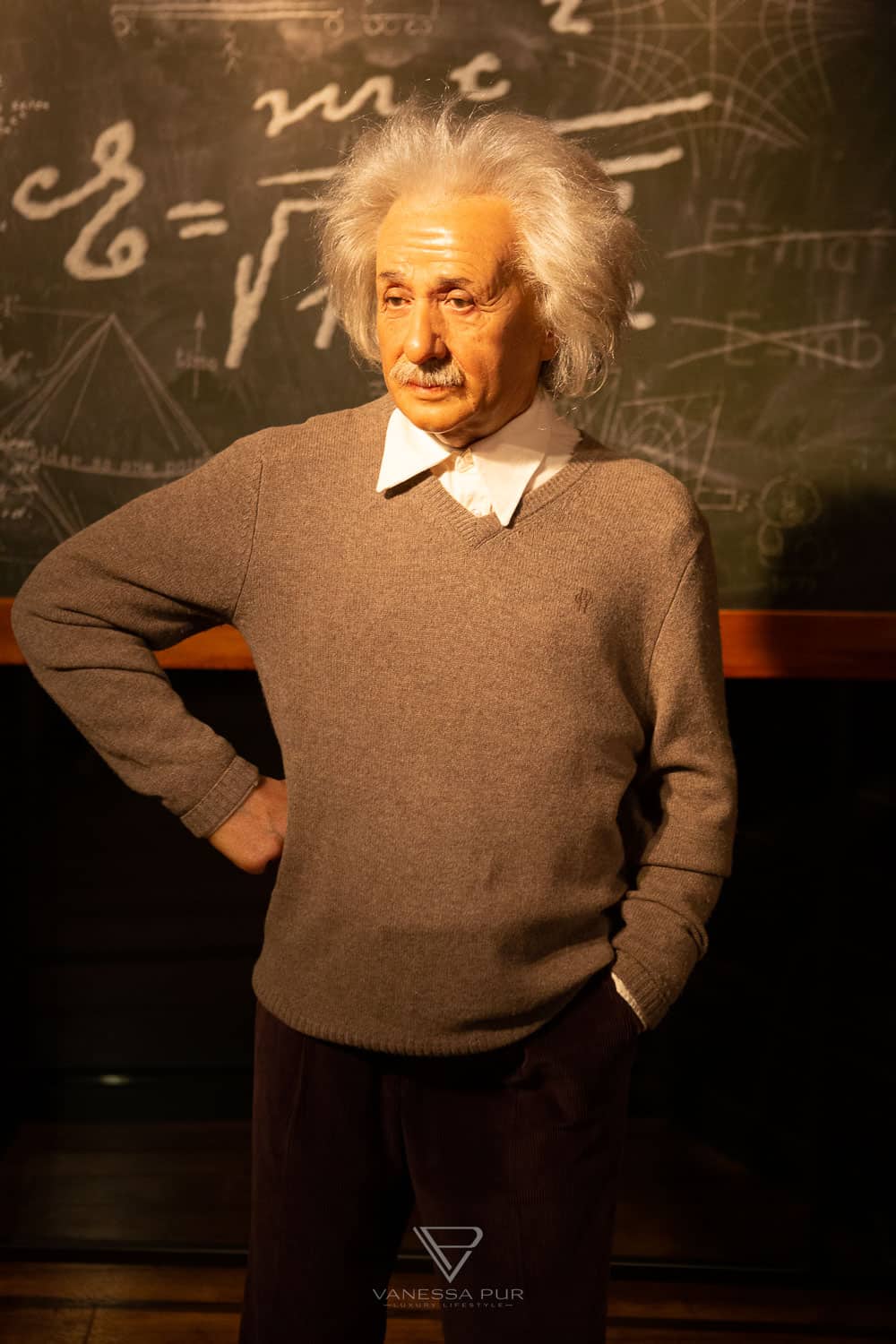 Madame Tussauds in Berlin - Stars and Celebrities - VIP Entrance - Opening Hours - Madame Tussauds in Berlin with stars and celebrities. VIP entrance and opening hours of the wax museum at the Brandenburg Gate, sightseeing Berlin