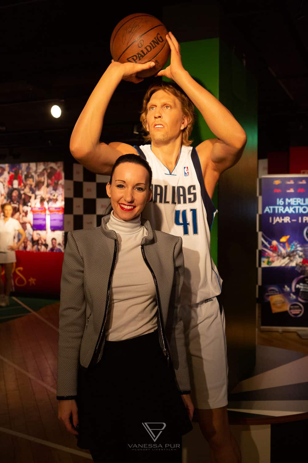 Madame Tussauds in Berlin - Stars and Celebrities - VIP Entrance - Opening Hours - Madame Tussauds in Berlin with stars and celebrities. VIP entrance and opening hours of the wax museum at the Brandenburg Gate, sightseeing Berlin