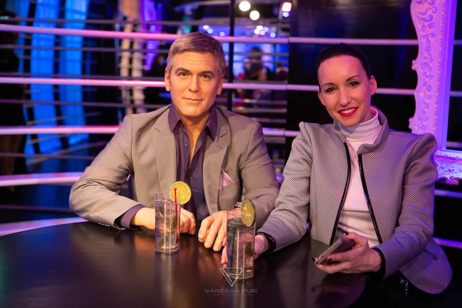 Madame Tussauds in Berlin - Stars and Celebrities - VIP Entrance - Opening Hours - Madame Tussauds in Berlin with stars and celebrities. VIP entrance and opening hours of the wax museum at the Brandenburg Gate, sightseeing Berlin