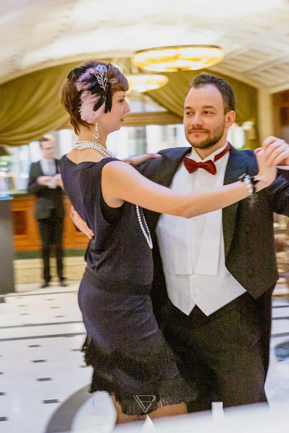 Tea ceremony with dancing tea - ADLON Swinging Sunday - ADLON Kempinski Tea Ceremony Swinging Sunday Berlin - High Tea Ceremony and Time Travel to the Good Old Days